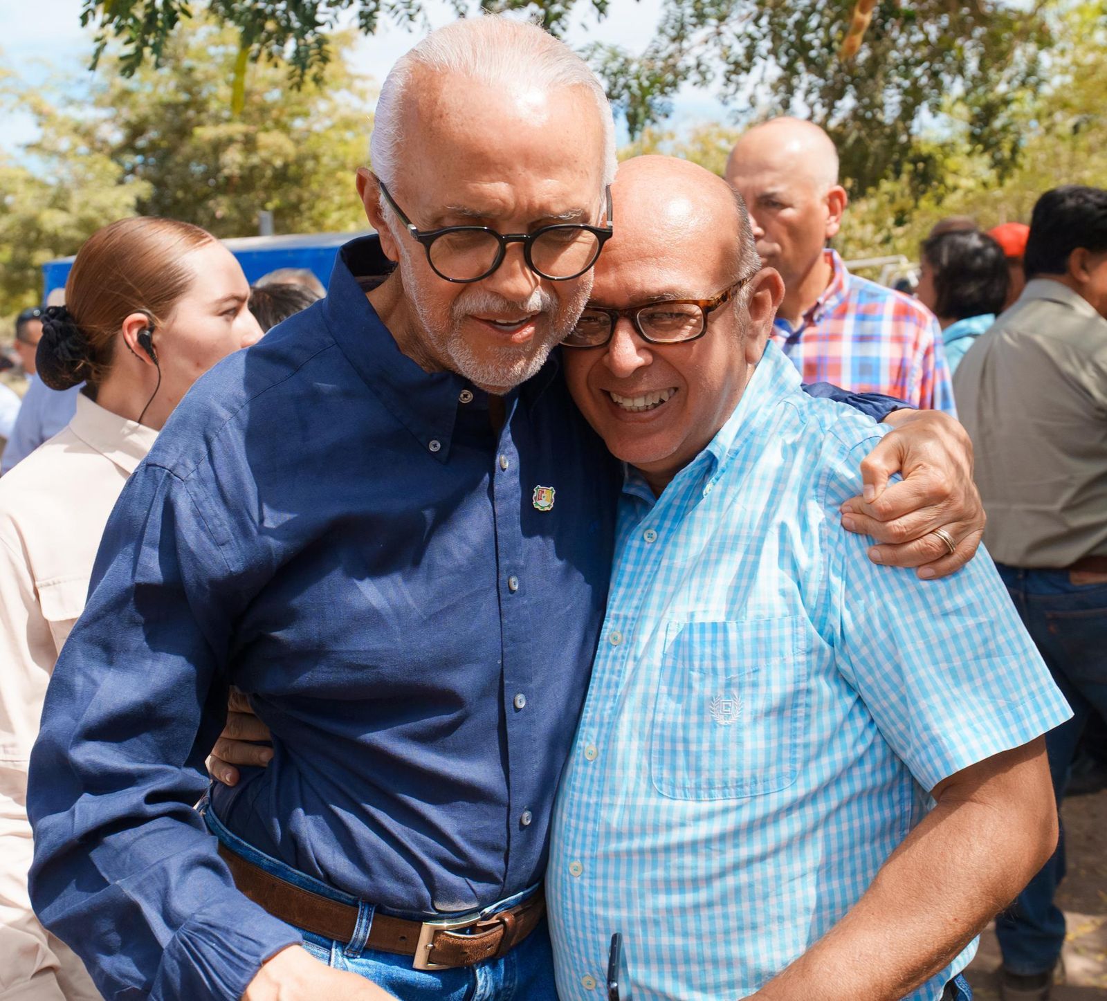 Dialóga gobernador Navarro con productores de frijol en San Felipe Aztatán