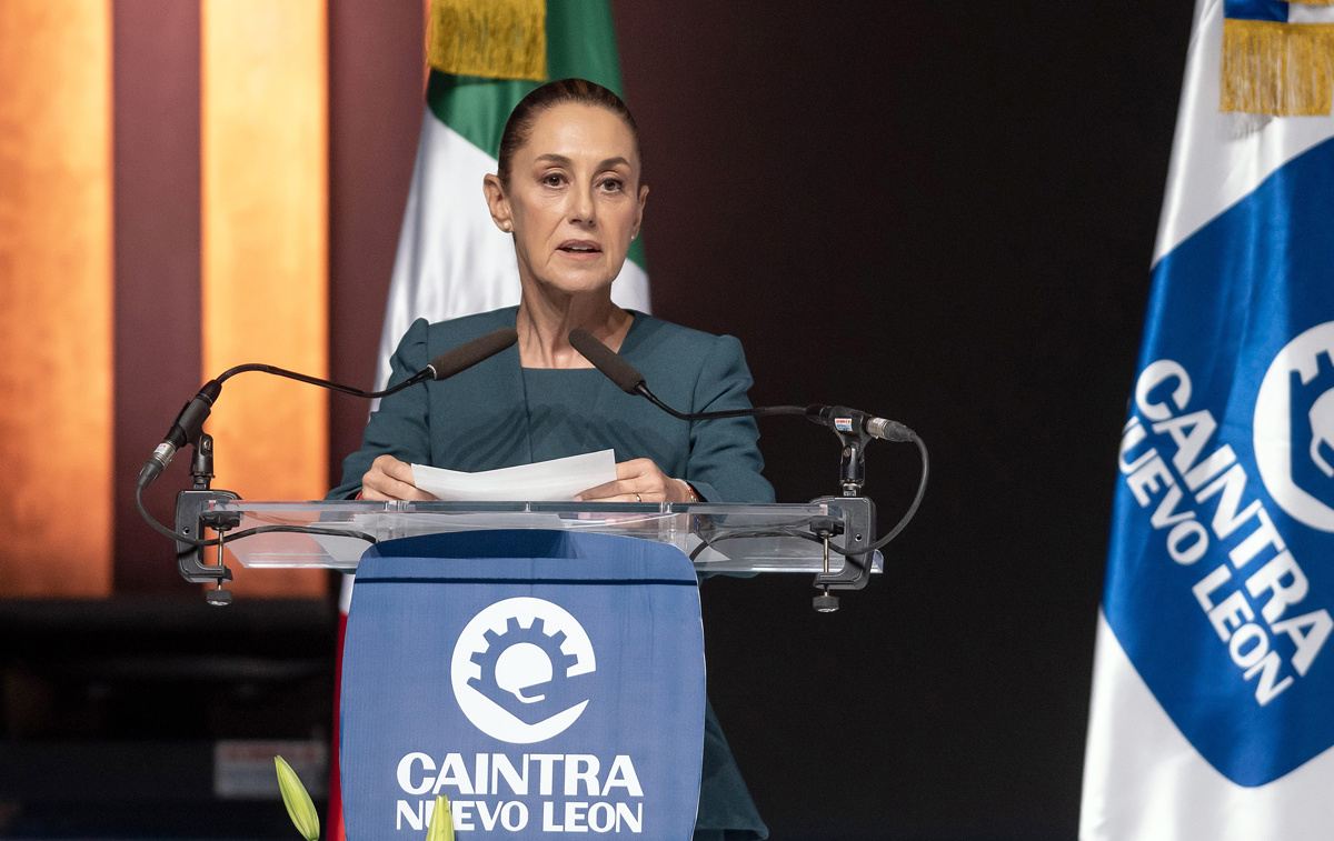 Claudia Sheinbaum destaca fortaleza económica de México y llama a fortalecer el Plan México en asamblea de CAINTRA