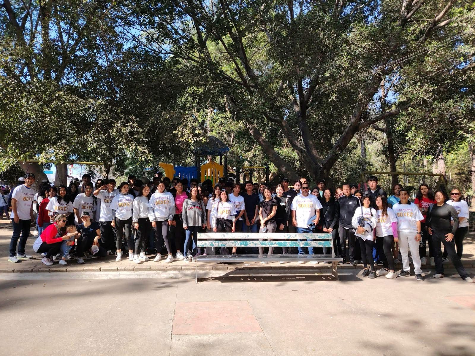 Comunidad universitaria participa en Clase Nacional de Boxeo en Tepic