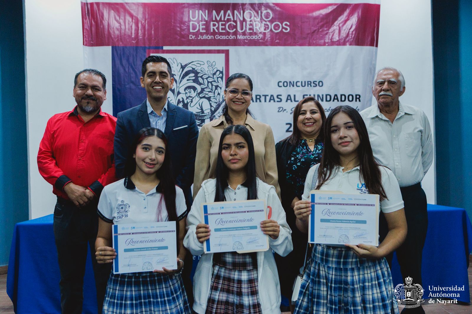 Estudiantes de preparatorias UAN triunfan en concurso de cartas a fundador de la universidad