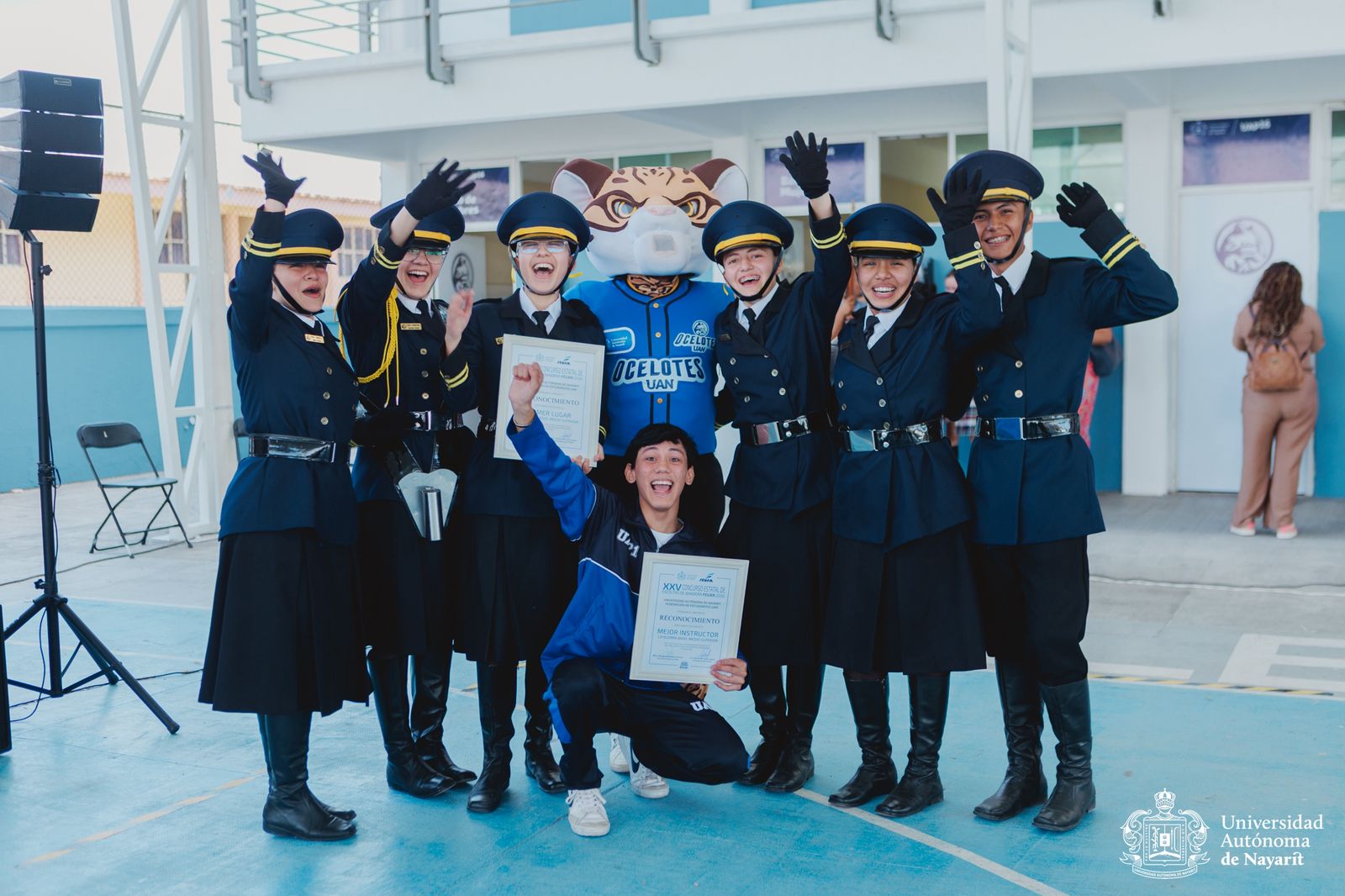 Civismo y trabajo en equipo brillan en concurso de escoltas de la UAN